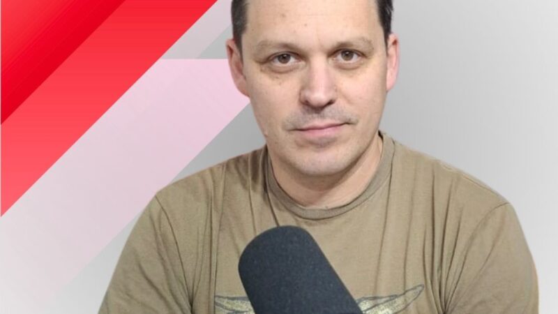 Luis Ferrarassi presenta su libro «Horas de Sangre» en la Feria del Libro.