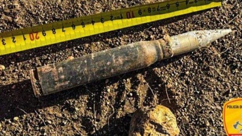 Hallazgo sorprendente: Albañiles descubren munición de guerra alemana.