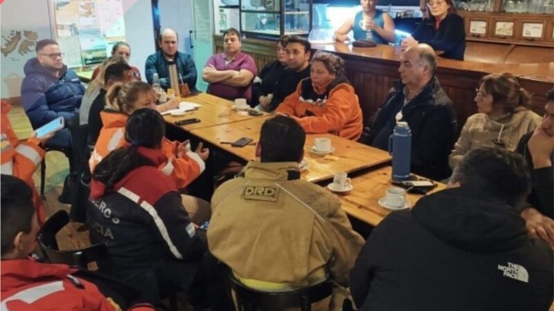 El intendente de Perito Moreno y su visión sobre la explosión que enluta a la comunidad.